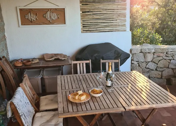 Vakantiehuis Casa Mariu' ,con Giardino Vista Mare Liscia di Vacca